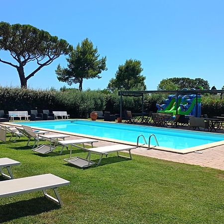 Casale Di Tormaggiore Villa And Country Suites Помеция Екстериор снимка