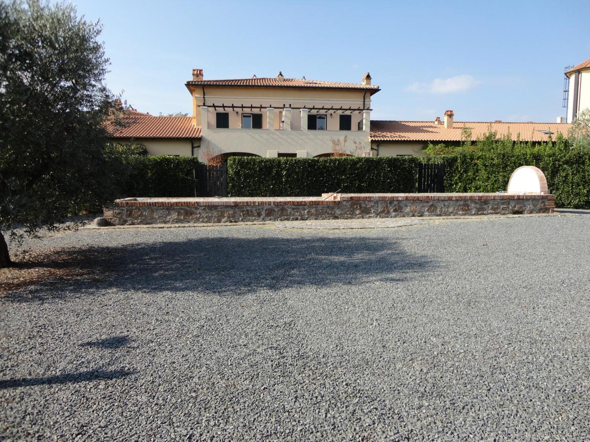 Casale Di Tormaggiore Villa And Country Suites Помеция Екстериор снимка