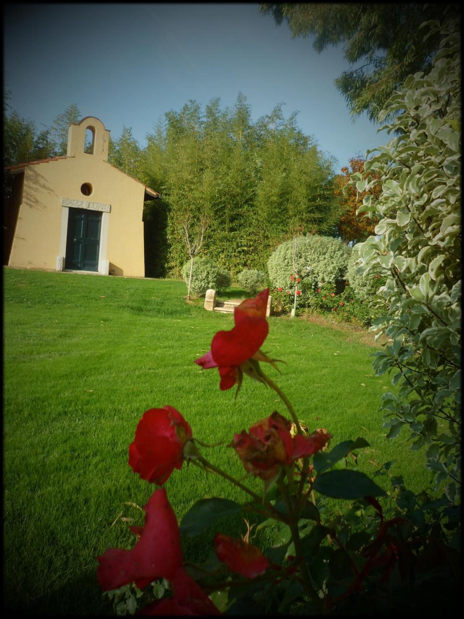 Casale Di Tormaggiore Villa And Country Suites Помеция Екстериор снимка