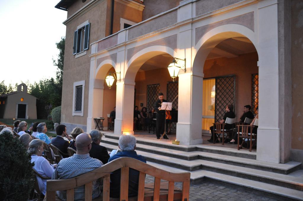 Casale Di Tormaggiore Villa And Country Suites Помеция Екстериор снимка