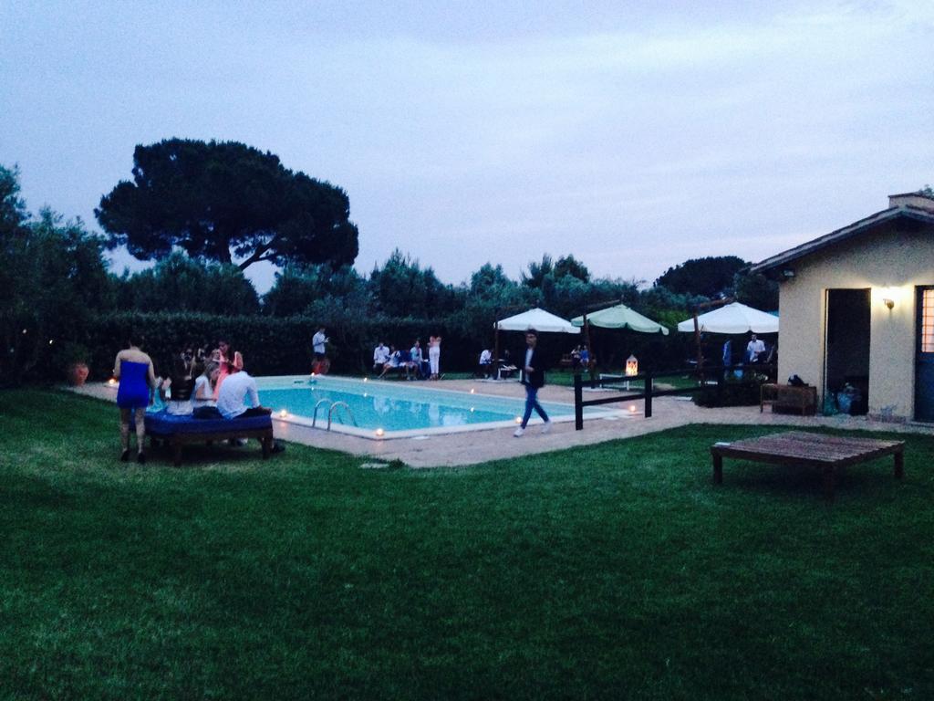 Casale Di Tormaggiore Villa And Country Suites Помеция Екстериор снимка