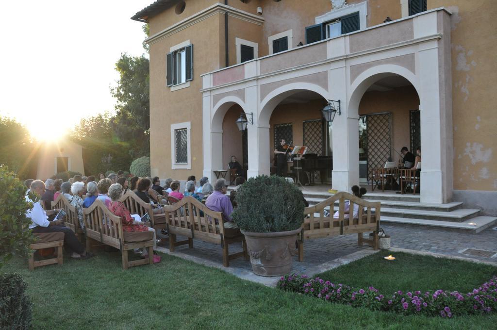 Casale Di Tormaggiore Villa And Country Suites Помеция Екстериор снимка